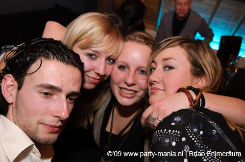 090221_081_gestoord_partymania