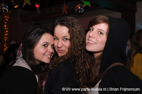 090221_094_gestoord_partymania