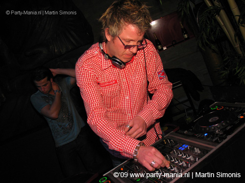 090307_083_spize_me_partymania