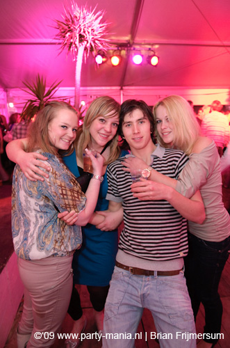 090404_064_los_partymania