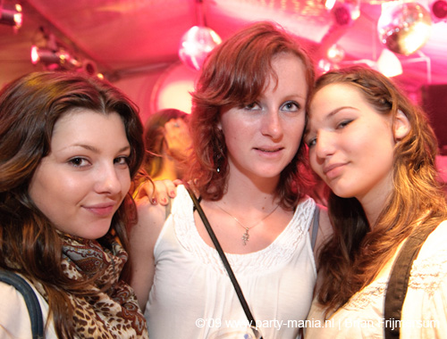 090404_085_los_partymania