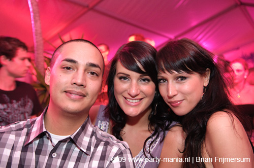 090404_126_los_partymania