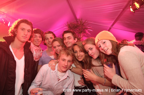 090404_141_los_partymania