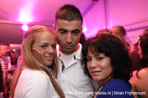 090404_177_los_partymania