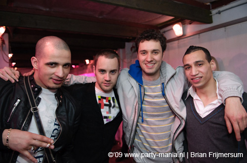 090404_185_los_partymania