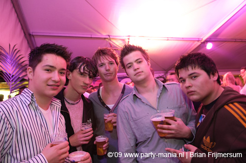 090404_188_los_partymania