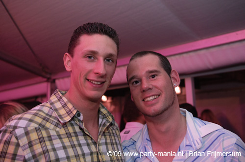 090404_189_los_partymania