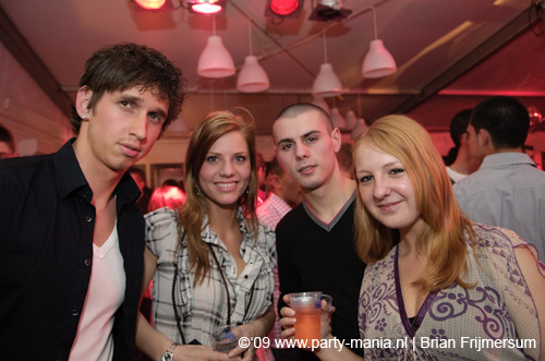 090404_197_los_partymania