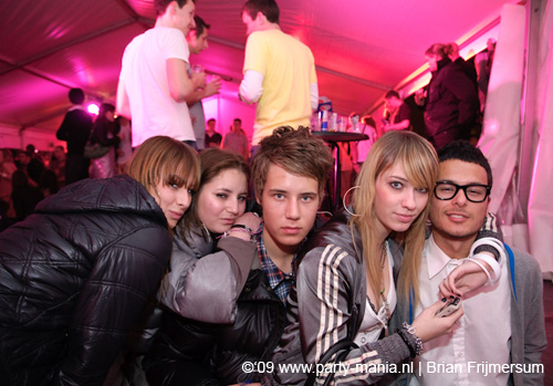 090404_205_los_partymania