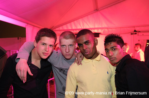 090404_206_los_partymania