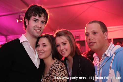 090404_209_los_partymania