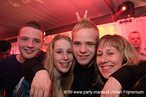 090404_213_los_partymania