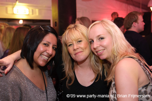 090404_225_los_partymania