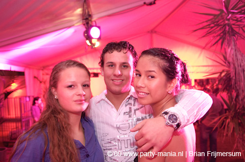 090404_238_los_partymania