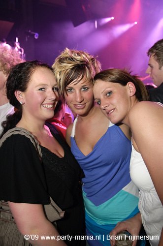 090412_076_los_partymania