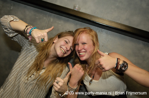 090412_091_los_partymania