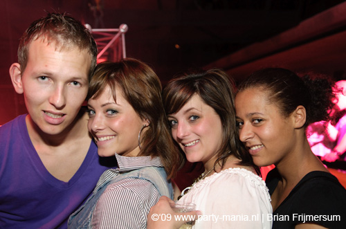 090412_099_los_partymania