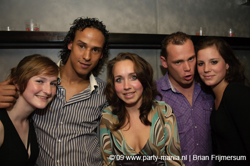 090412_101_los_partymania