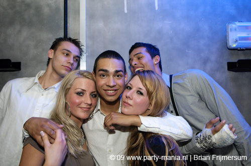 090412_104_los_partymania