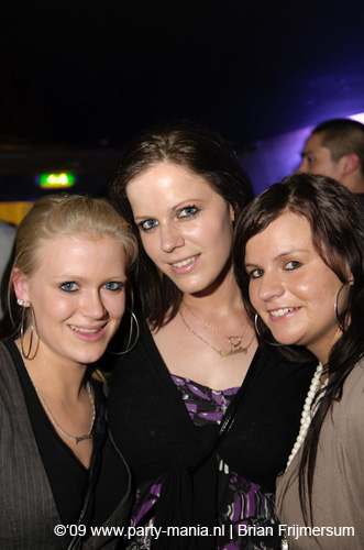 090412_112_los_partymania