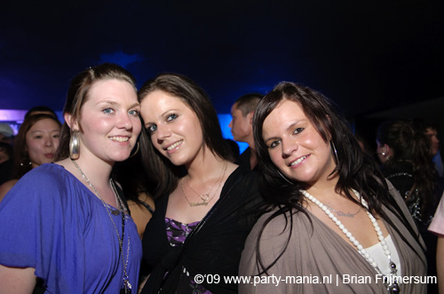 090412_114_los_partymania