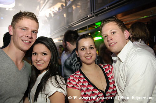 090412_122_los_partymania