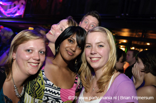 090412_127_los_partymania