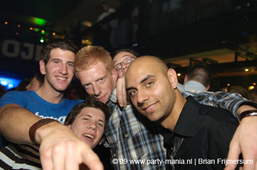 090412_131_los_partymania