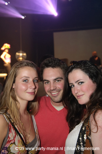 090412_135_los_partymania