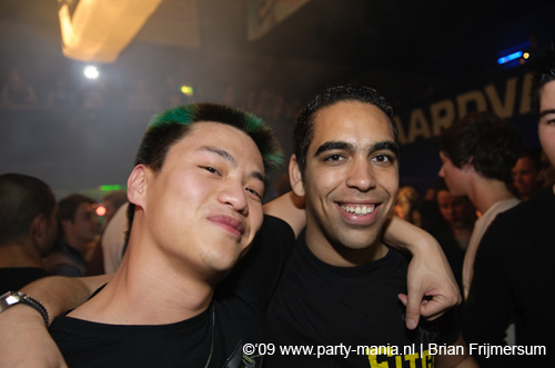 090412_141_los_partymania