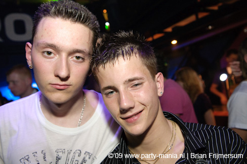 090412_143_los_partymania