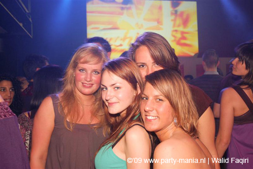 090425_088_franchise_partymania