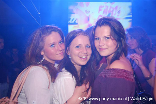 090425_090_franchise_partymania