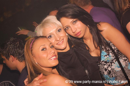 090425_093_franchise_partymania