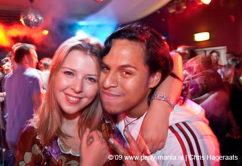 090428_067_mellow_moods_partymania