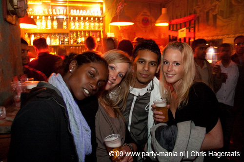 090429_093_koninginnenach_partymania