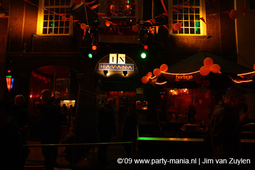 090429_070_koninginnenach_partymania