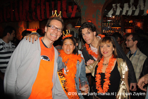 090429_088_koninginnenach_partymania