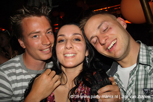 090429_101_koninginnenach_partymania