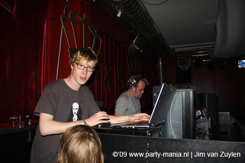 090429_105_koninginnenach_partymania