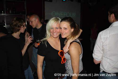 090429_107_koninginnenach_partymania