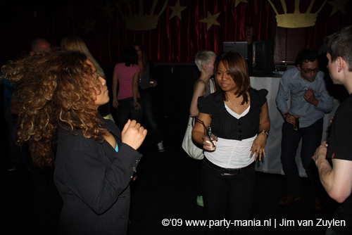 090429_109_koninginnenach_partymania