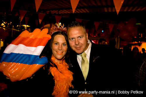 090429_070_koninginnenach_partymania