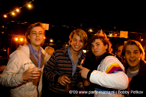 090429_073_koninginnenach_partymania