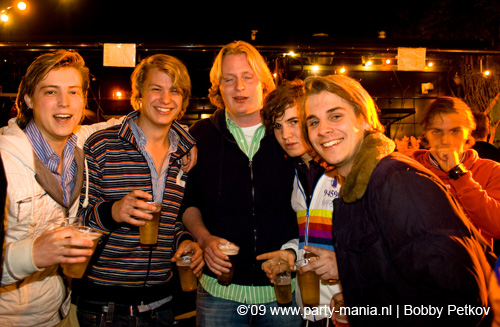 090429_074_koninginnenach_partymania