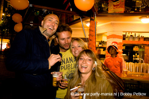 090429_099_koninginnenach_partymania