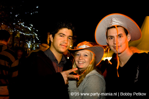 090429_106_koninginnenach_partymania