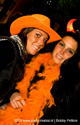 090429_121_koninginnenach_partymania