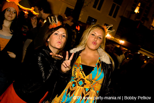 090429_123_koninginnenach_partymania