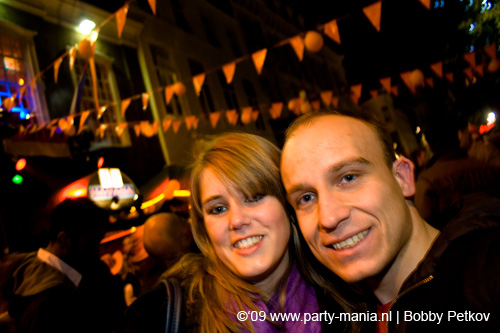 090429_131_koninginnenach_partymania